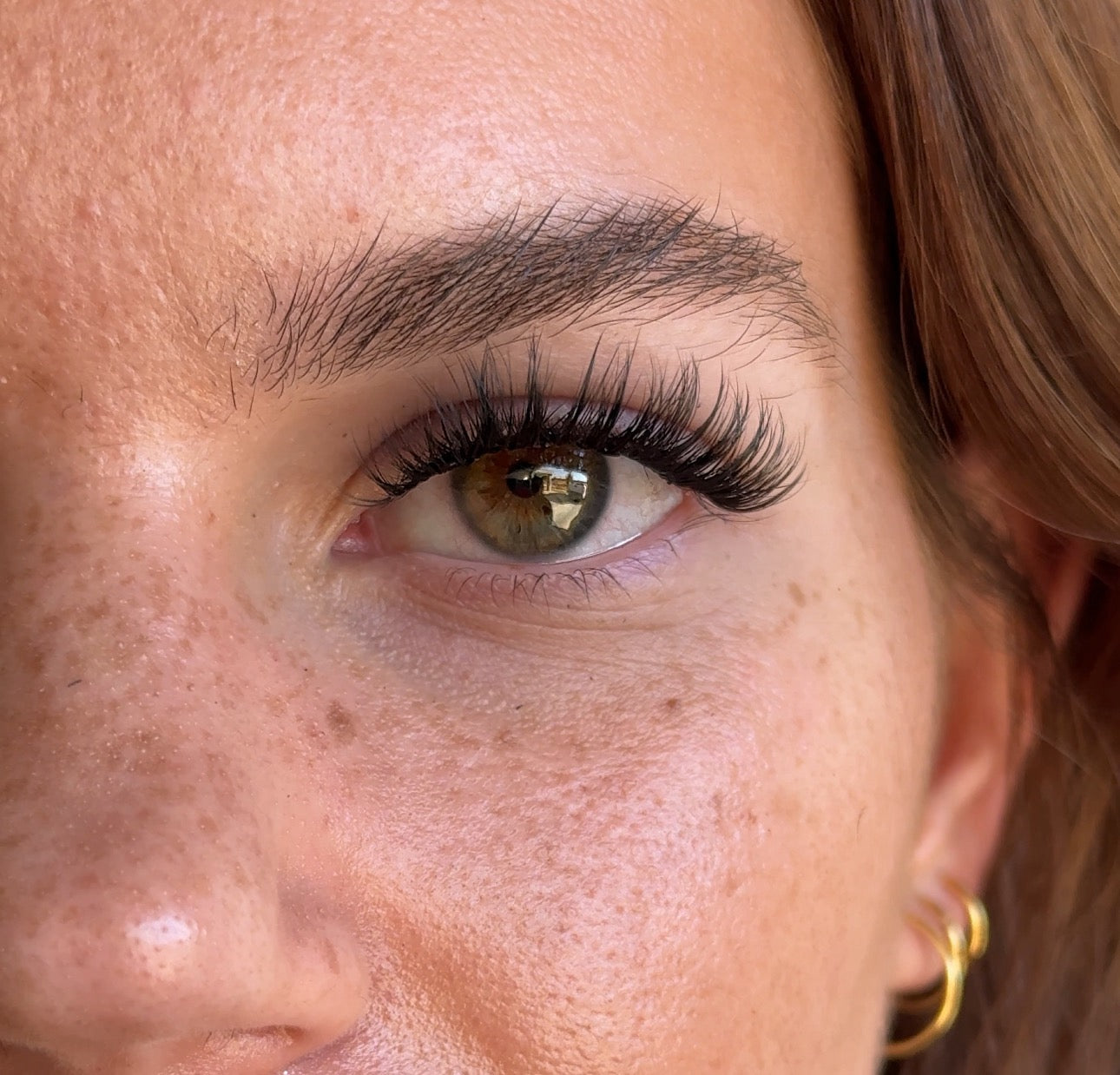 DIY lashes in style Iconic 
